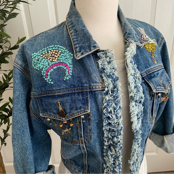 Embellished Cropped Jean Jacket with Sequins⭐️BEAUTIFUL - Picture 2 of 15